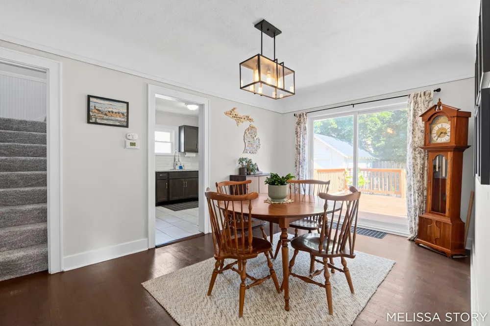 1011 Beechwood Street NE Grand Rapids, MI 49505