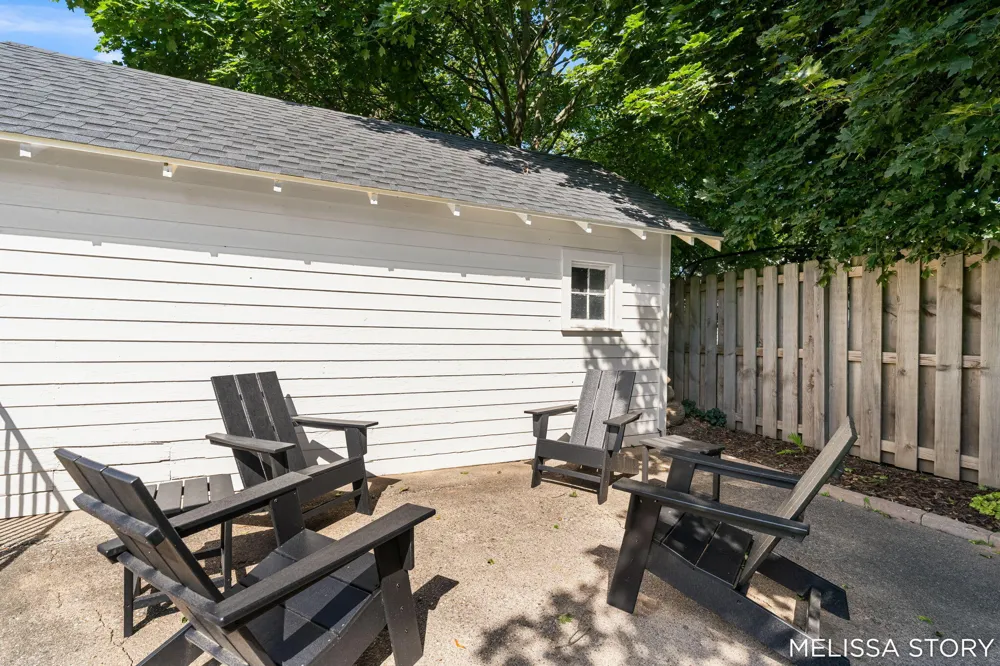 1011 Beechwood Street NE Grand Rapids, MI 49505
