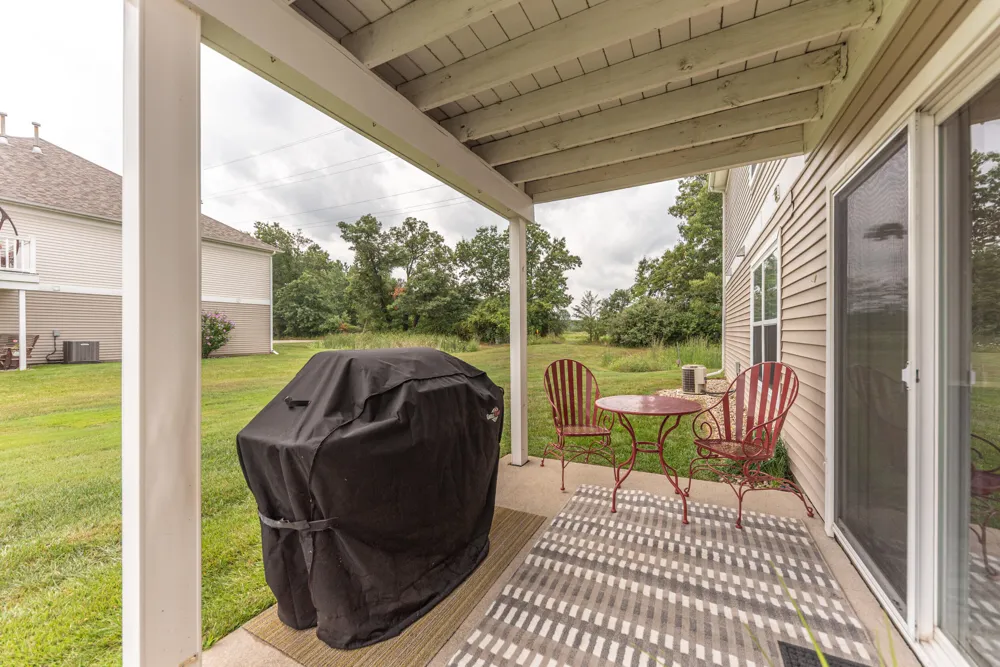 628 Riverstone Lane Chelsea, MI 48118