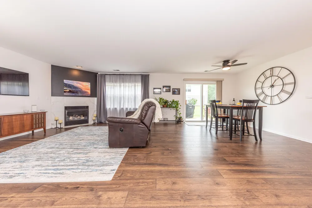 628 Riverstone Lane Chelsea, MI 48118