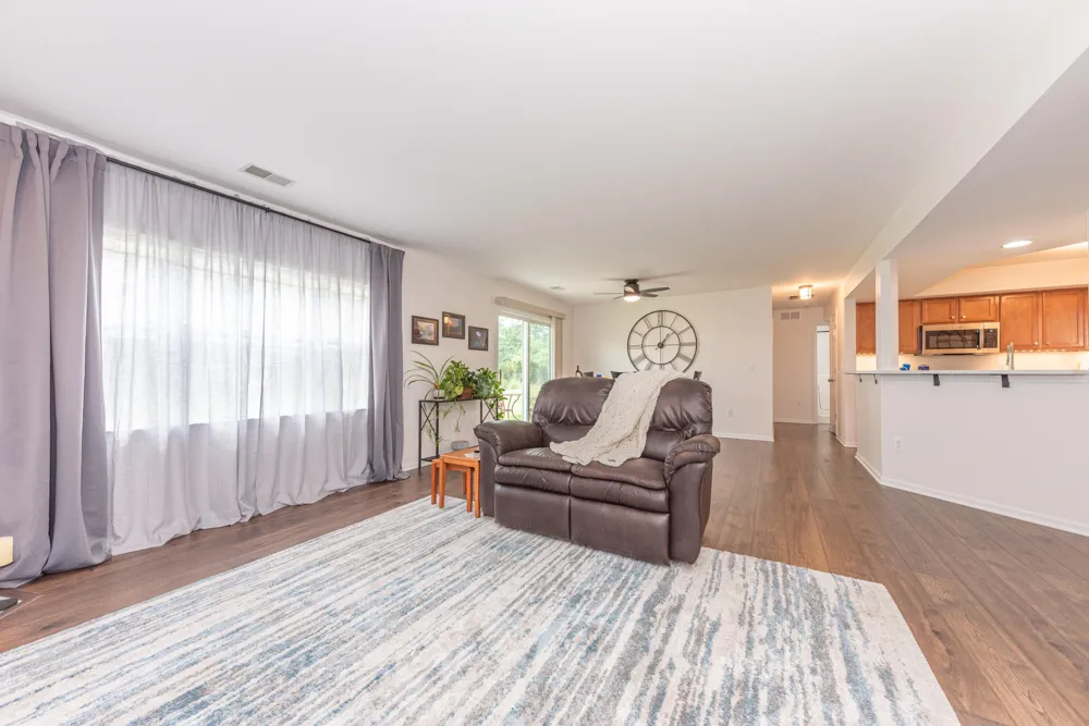 628 Riverstone Lane Chelsea, MI 48118