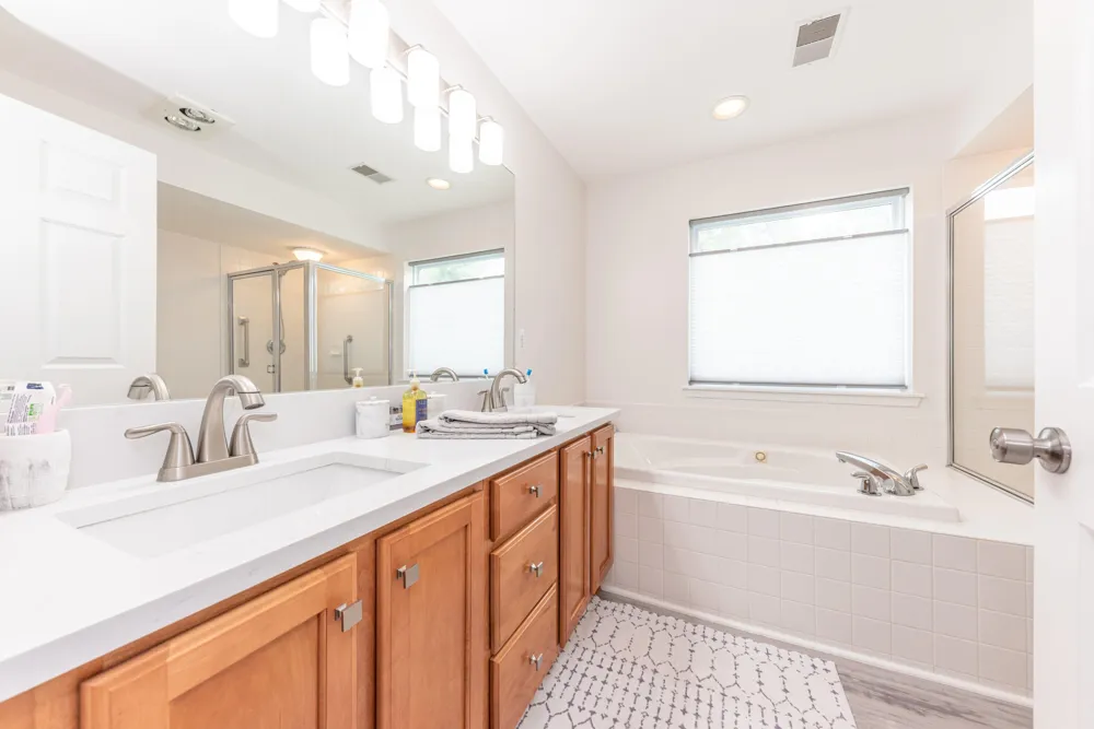 628 Riverstone Lane Chelsea, MI 48118
