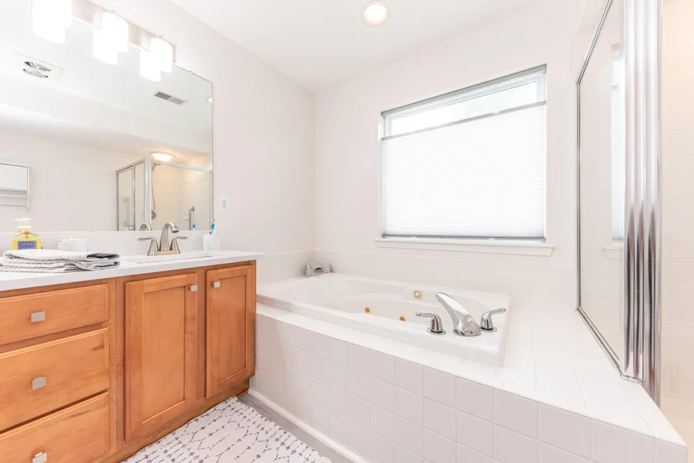 628 Riverstone Lane Chelsea, MI 48118