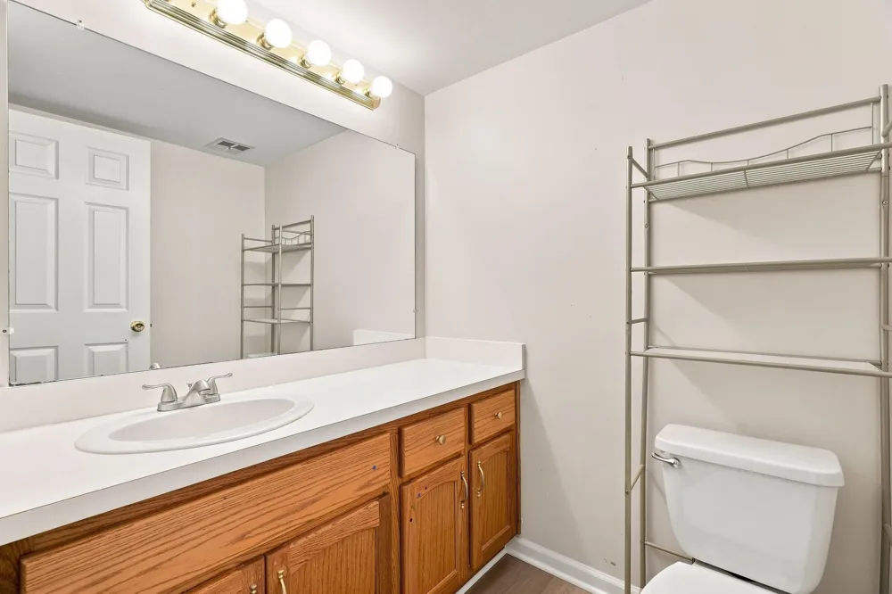 5141 Buckingham Place Drive Troy, MI 48098