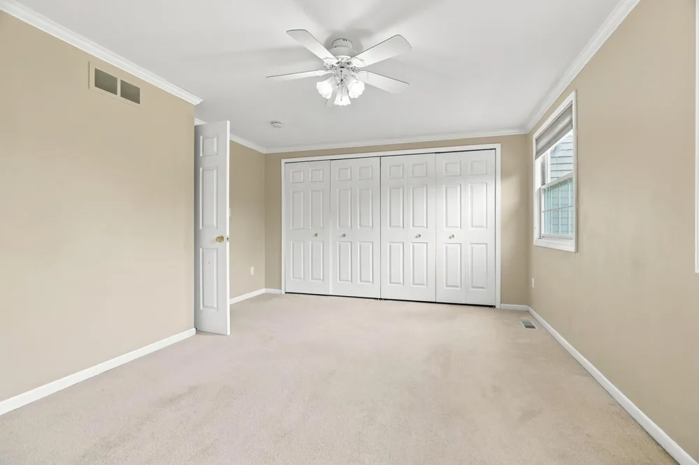 5141 Buckingham Place Drive Troy, MI 48098