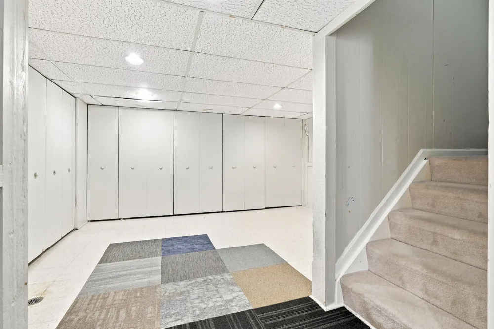 5141 Buckingham Place Drive Troy, MI 48098