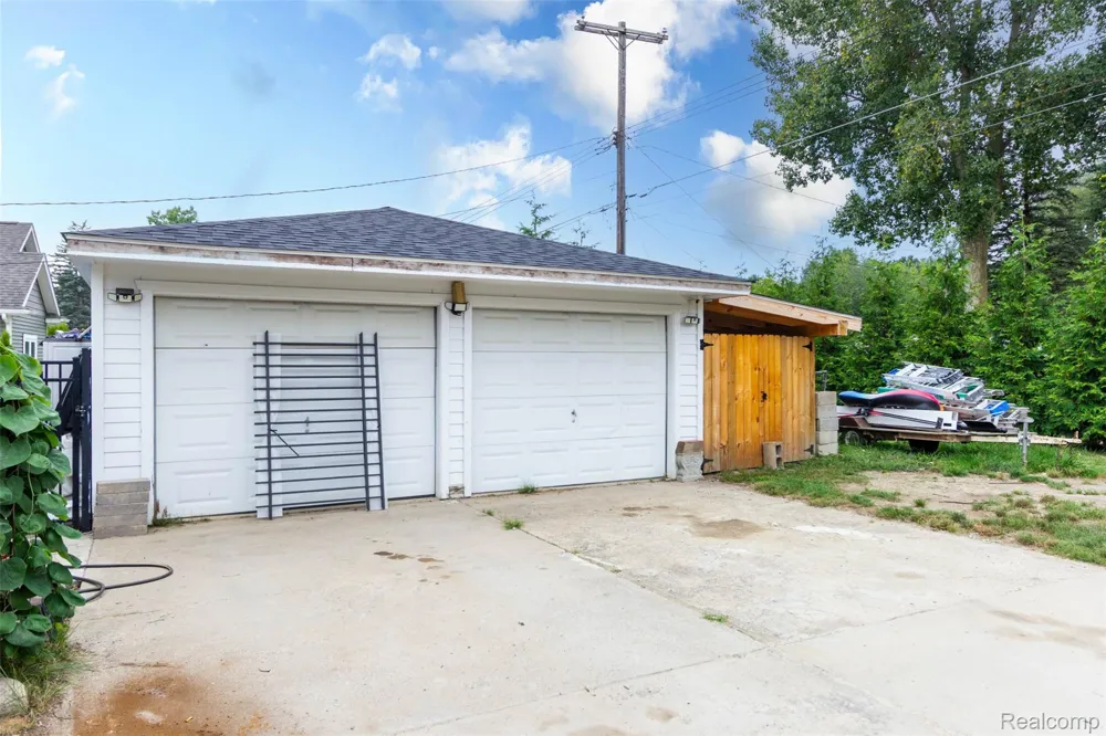 11586 Norway Drive Hartland Township, MI 48353