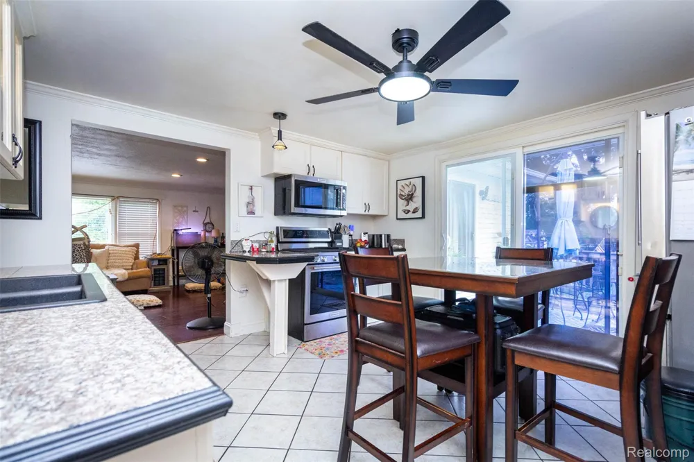 11586 Norway Drive Hartland Township, MI 48353