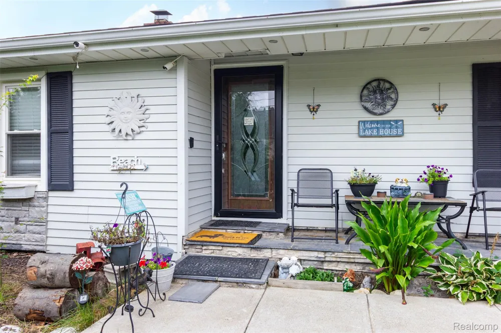 11586 Norway Drive Hartland Township, MI 48353