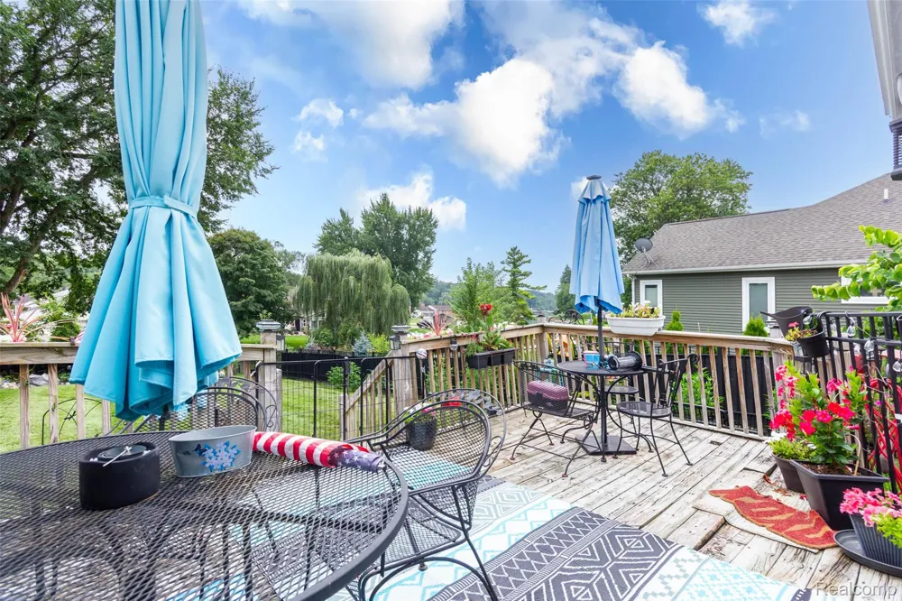 11586 Norway Drive Hartland Township, MI 48353