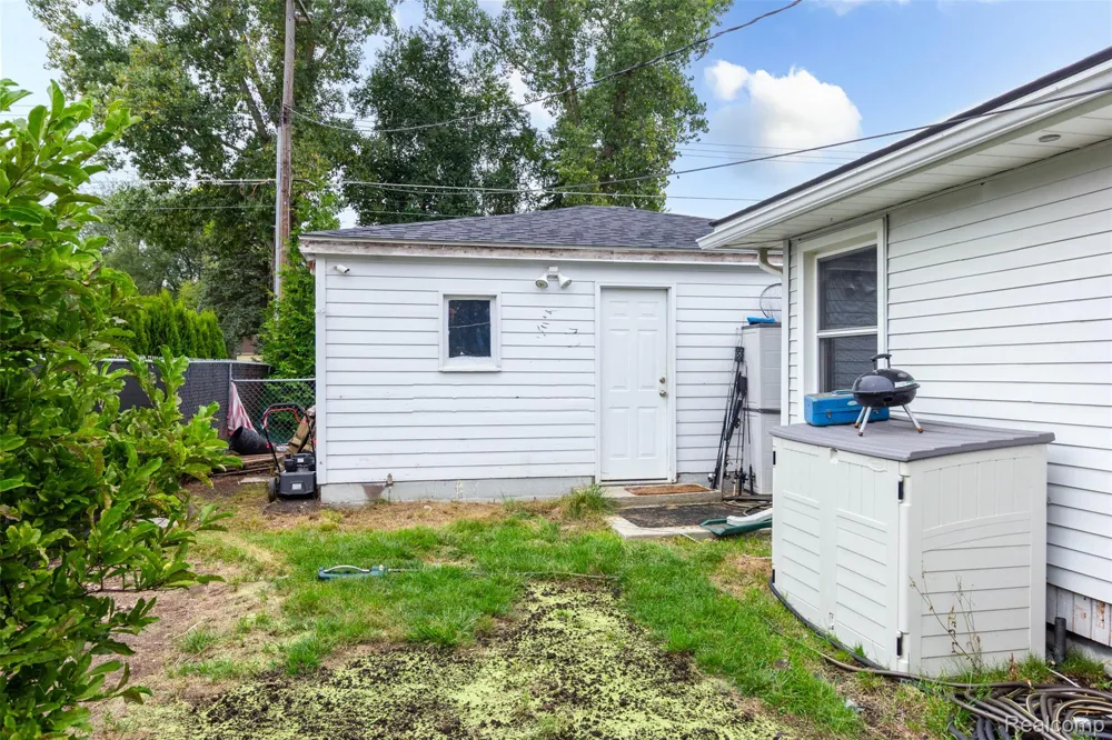 11586 Norway Drive Hartland Township, MI 48353