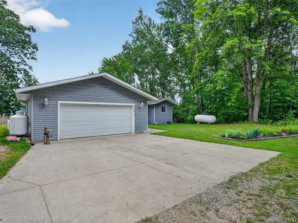 5889 Raymond Drive Edwards Township, MI 48624
