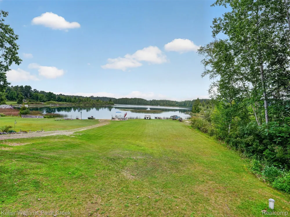 5889 Raymond Drive Edwards Township, MI 48624