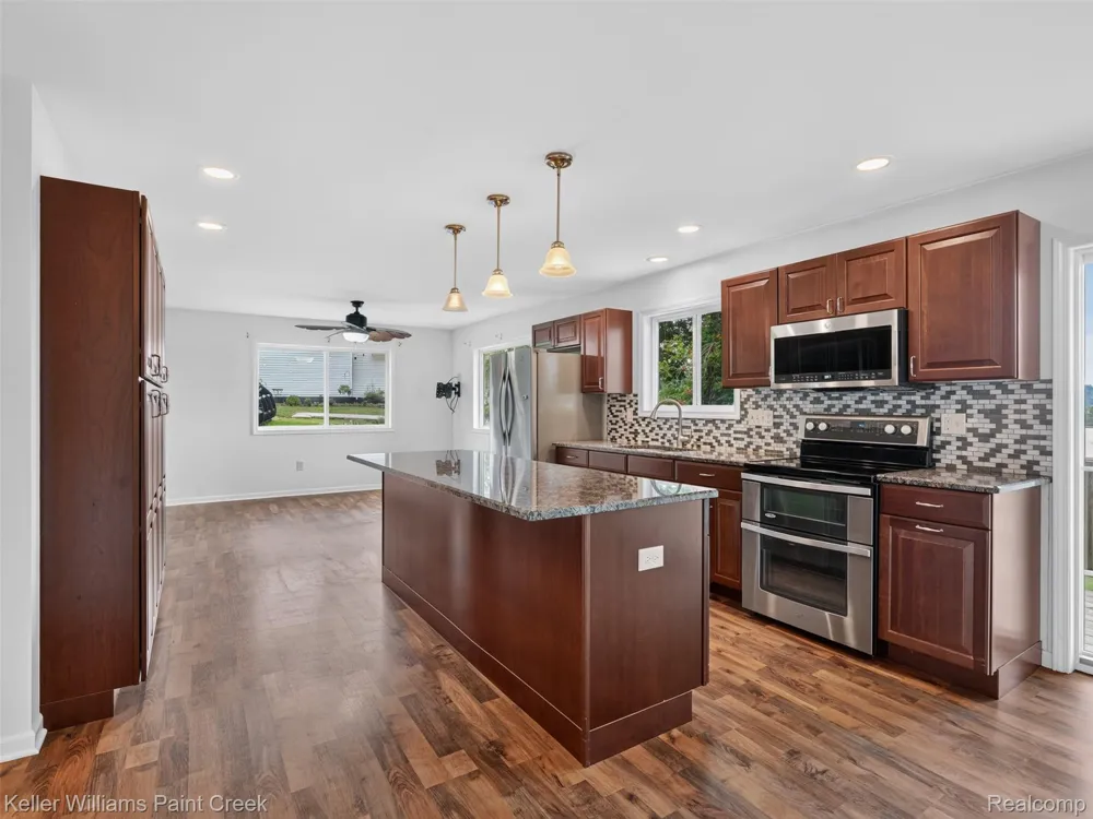 5889 Raymond Drive Edwards Township, MI 48624