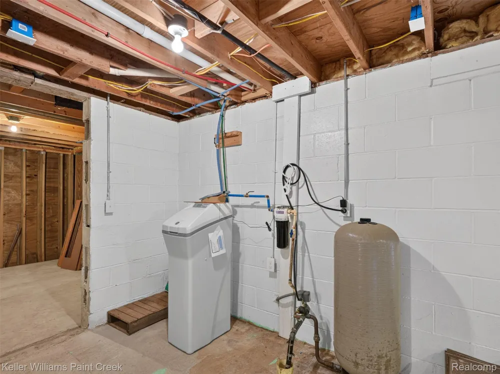 5889 Raymond Drive Edwards Township, MI 48624