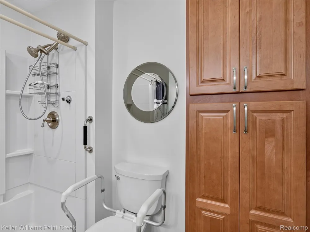 5889 Raymond Drive Edwards Township, MI 48624