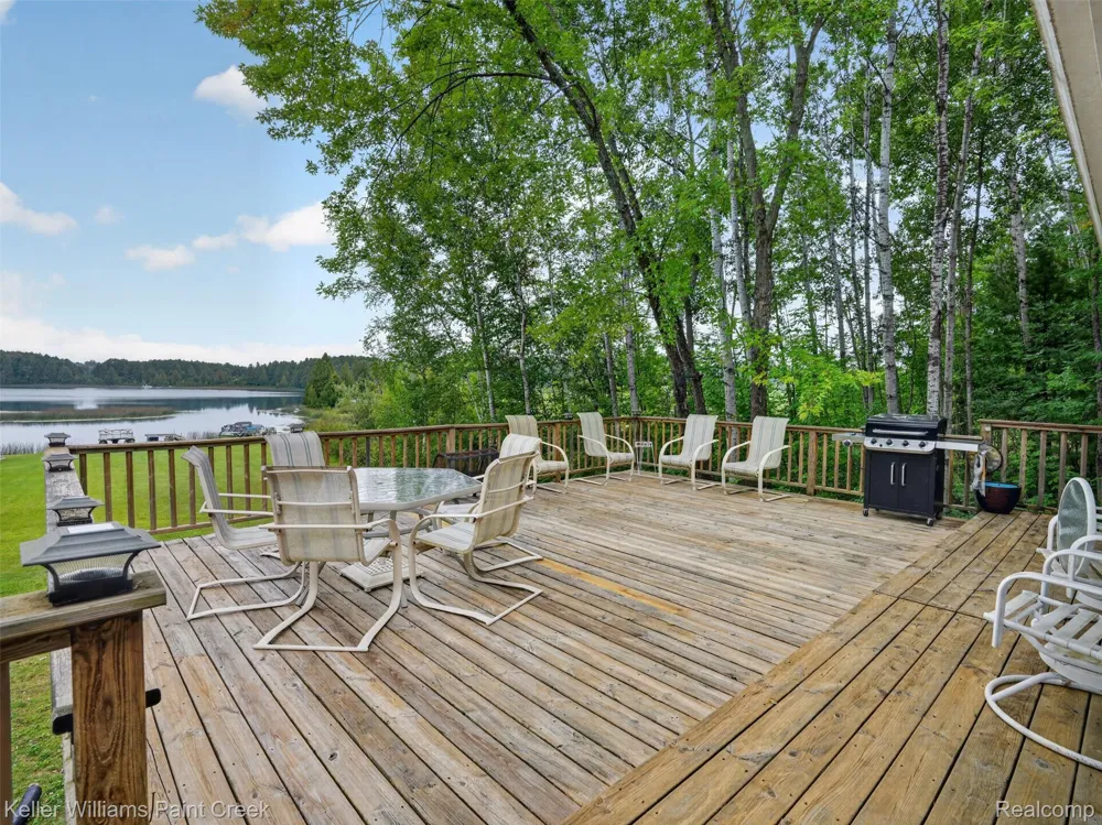 5889 Raymond Drive Edwards Township, MI 48624