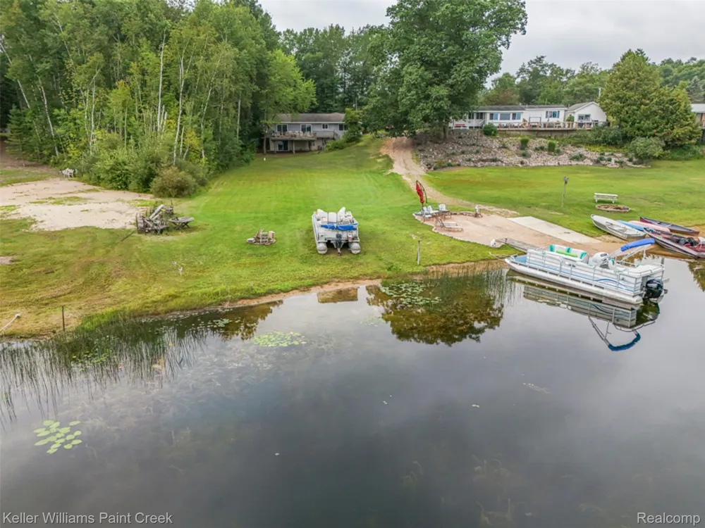 5889 Raymond Drive Edwards Township, MI 48624