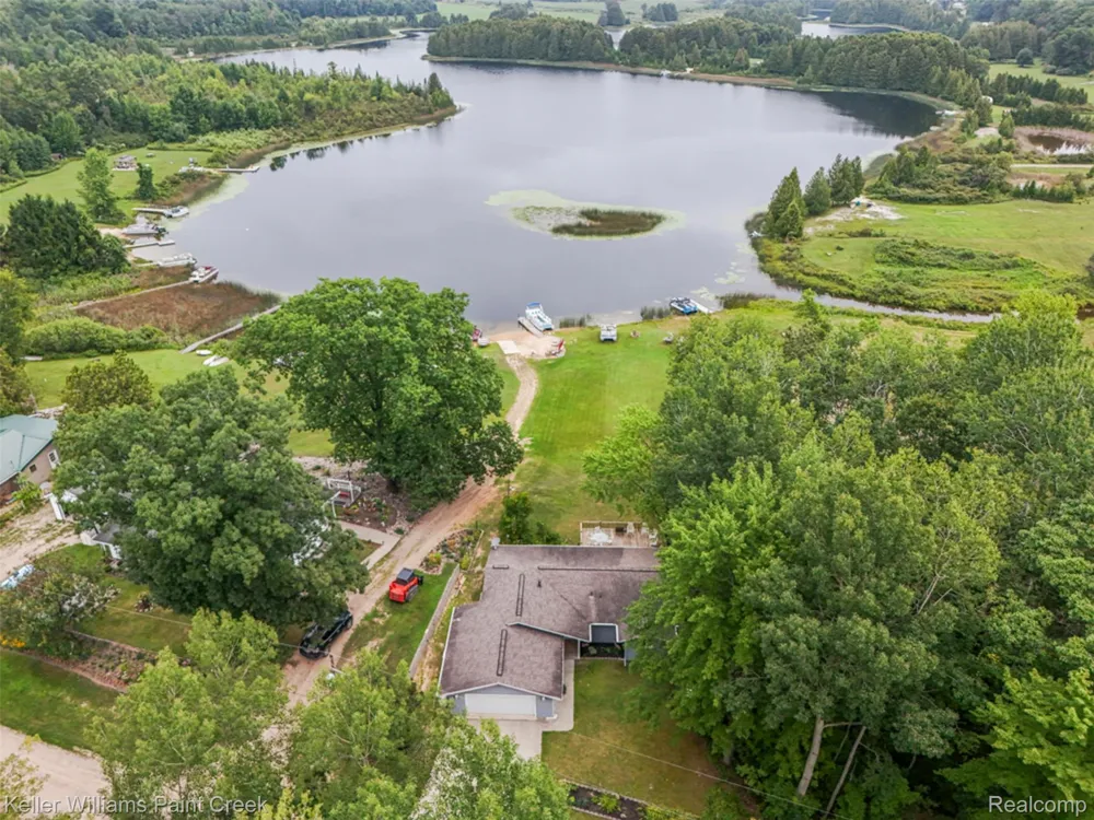 5889 Raymond Drive Edwards Township, MI 48624