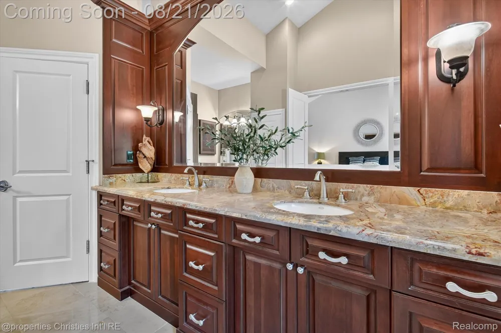 47825 Bellagio Drive Novi City, MI 48167