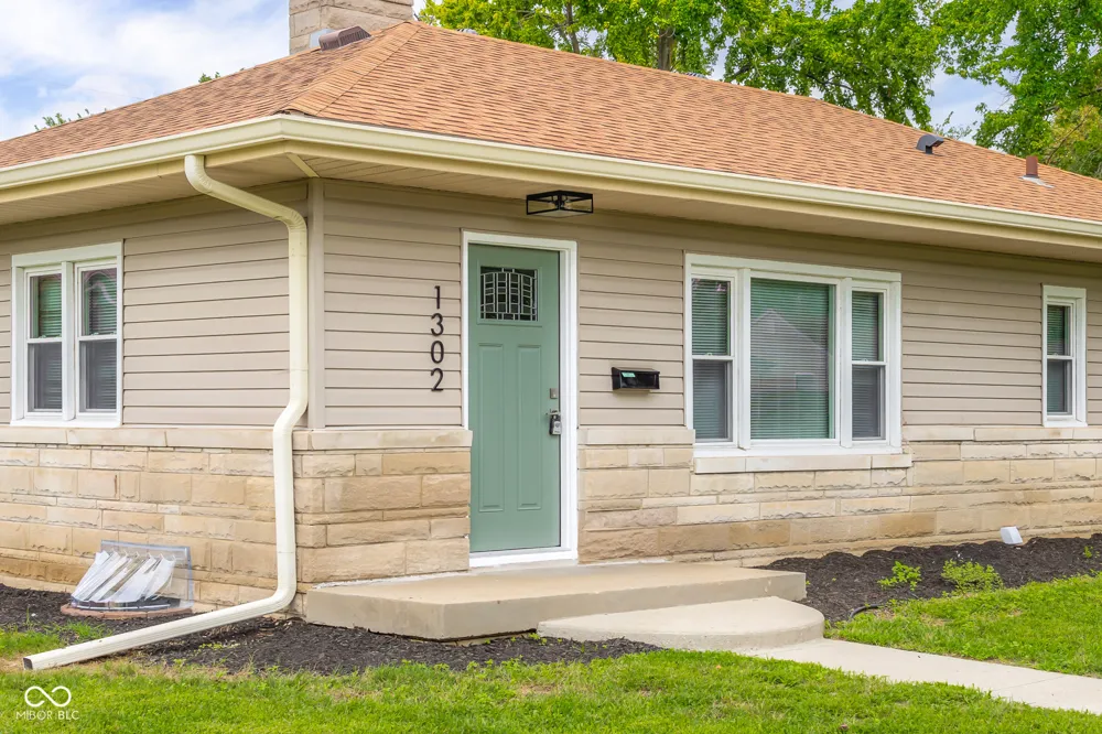 1302 Pennsylvania Street Columbus, IN 47201