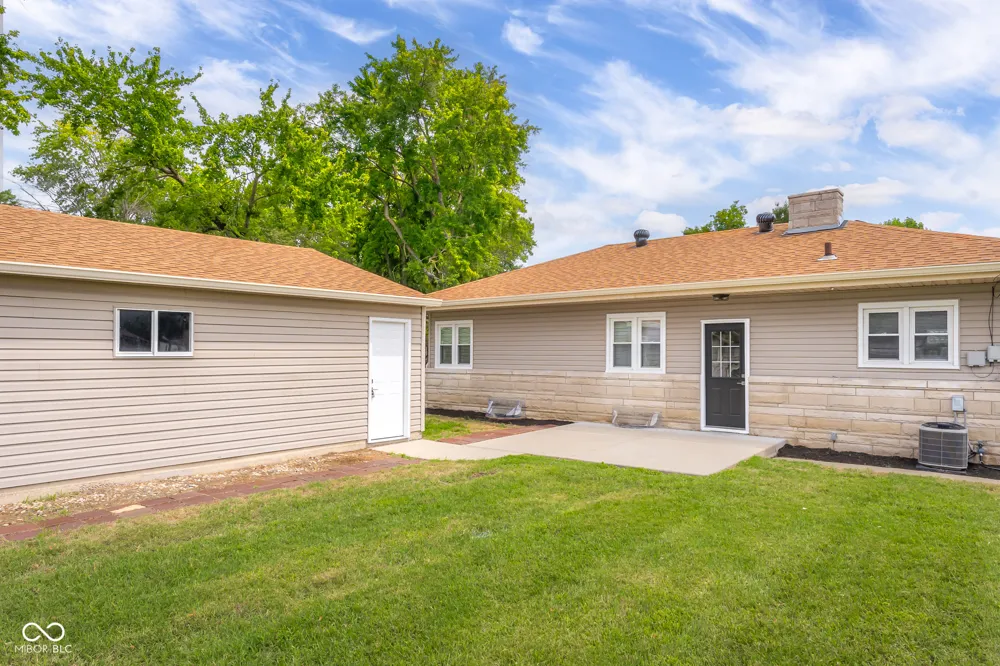 1302 Pennsylvania Street Columbus, IN 47201