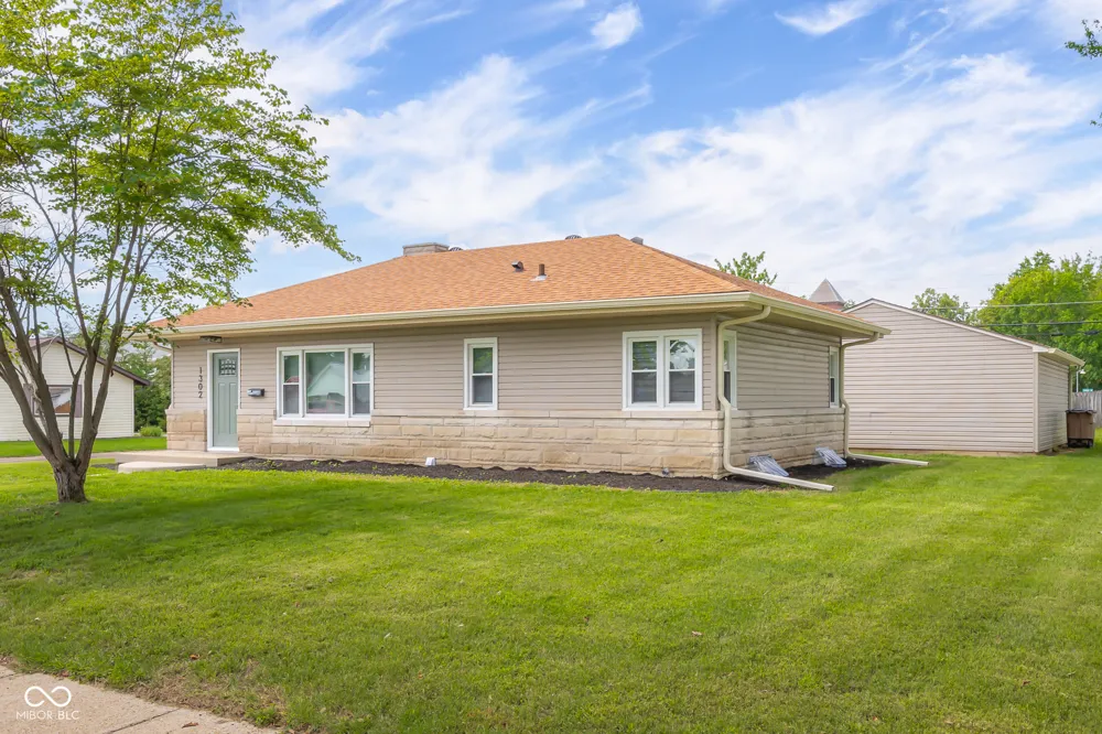 1302 Pennsylvania Street Columbus, IN 47201