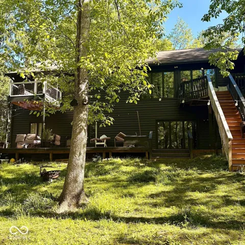 8923 Woodacre Lane