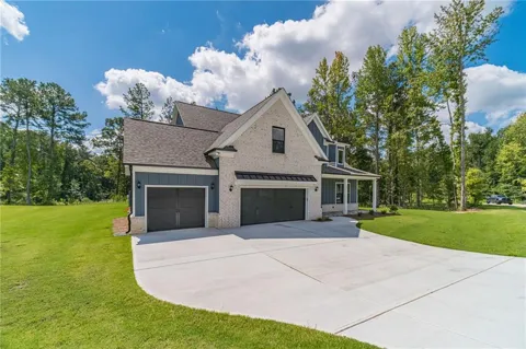887 Bessie Court