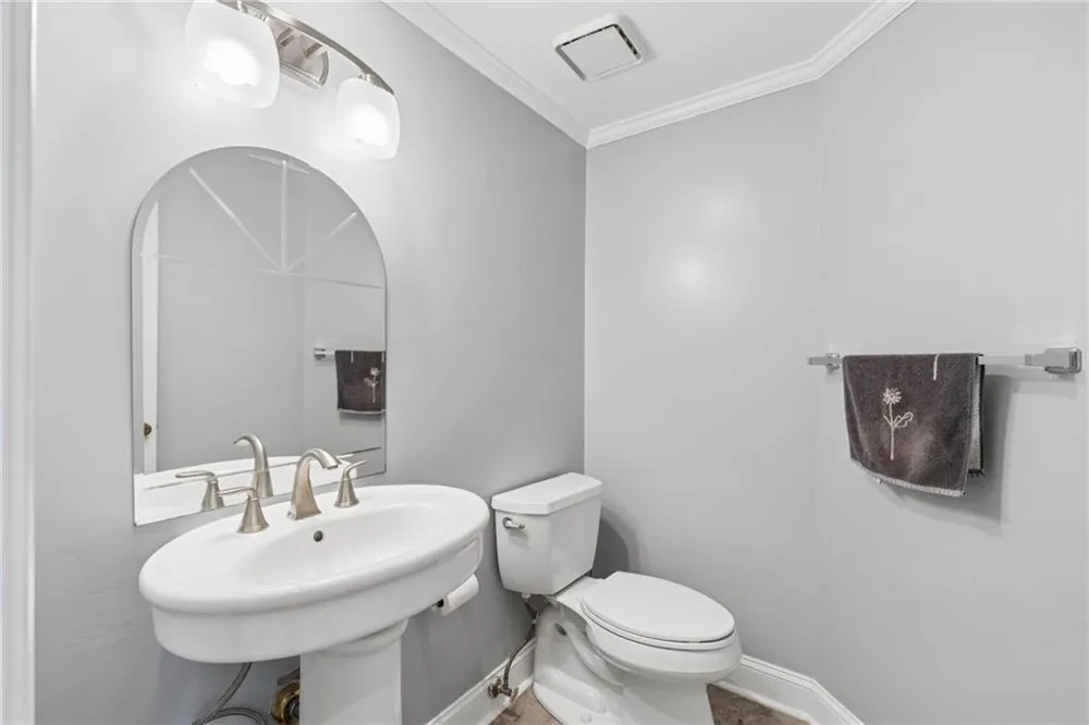 210 Wessex Court Sandy Springs, GA 30328