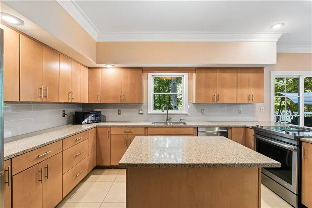 210 Wessex Court Sandy Springs, GA 30328
