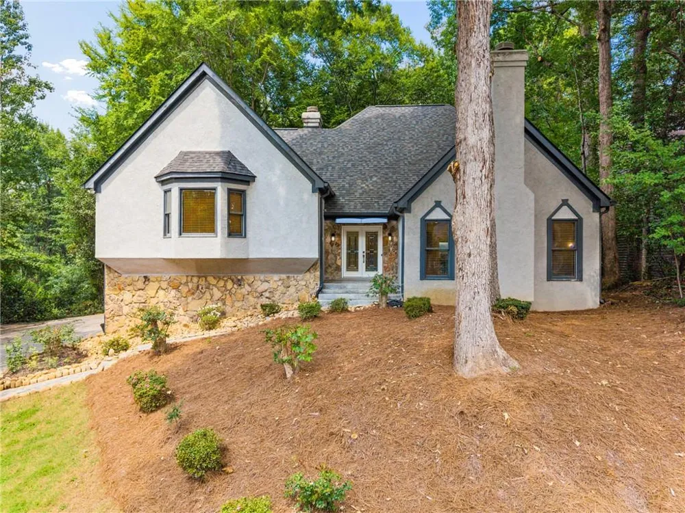 210 Wessex Court Sandy Springs, GA 30328