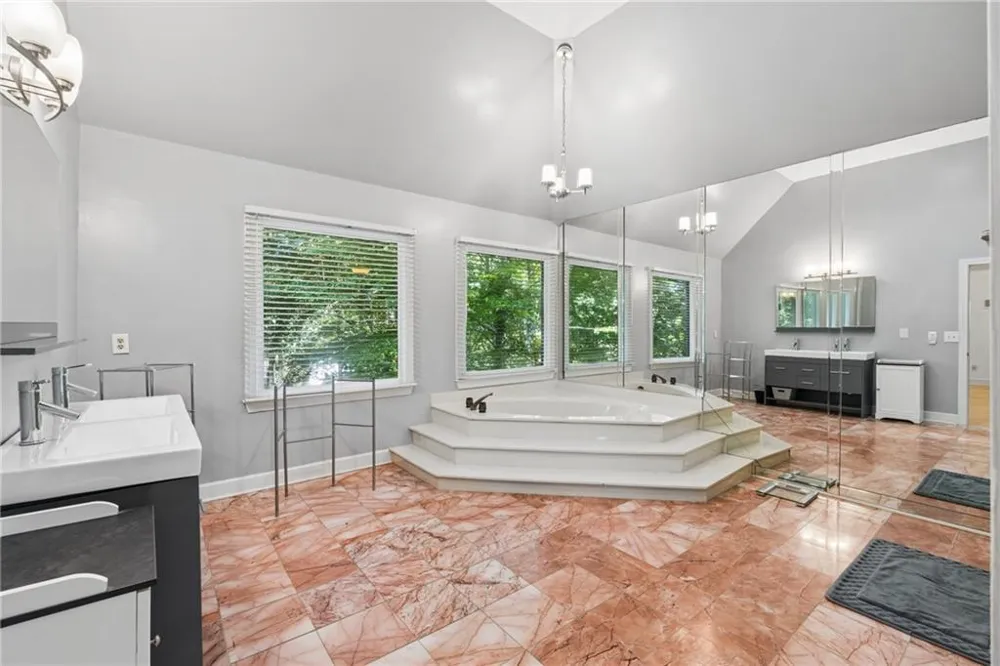 210 Wessex Court Sandy Springs, GA 30328