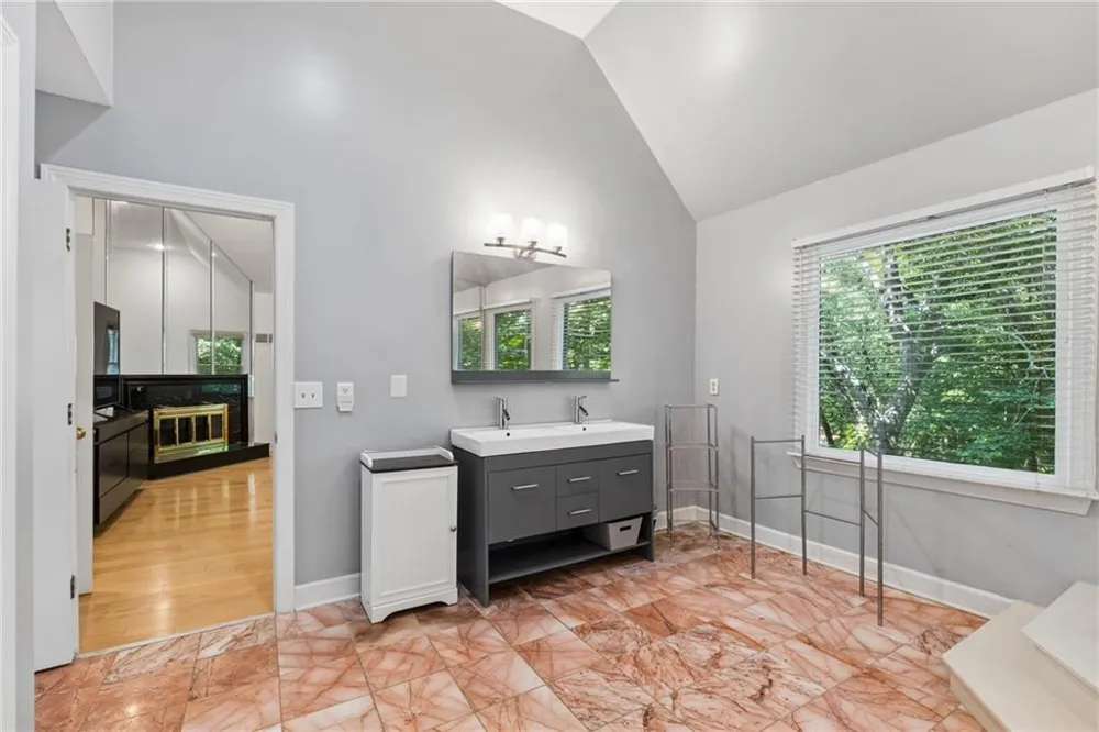 210 Wessex Court Sandy Springs, GA 30328