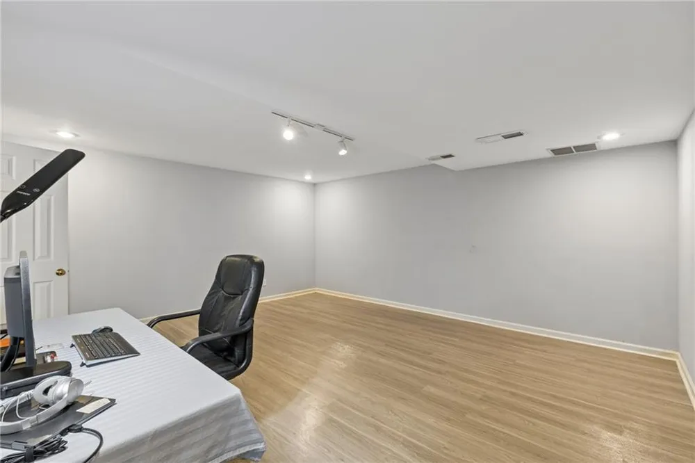 210 Wessex Court Sandy Springs, GA 30328