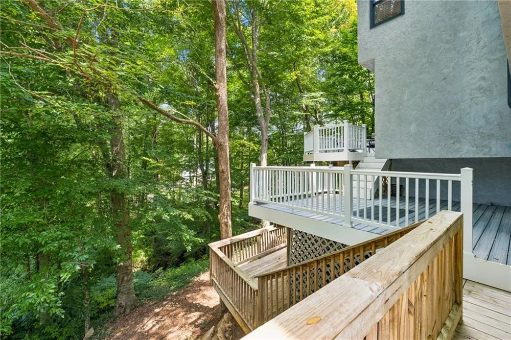 210 Wessex Court Sandy Springs, GA 30328