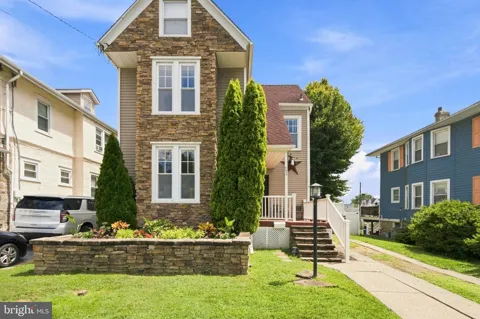558 MOHAWK AVENUE