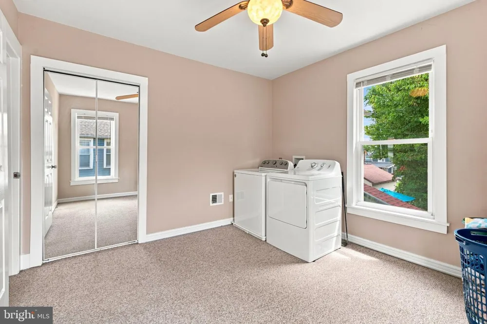 558 MOHAWK AVENUE Norwood, PA 19074