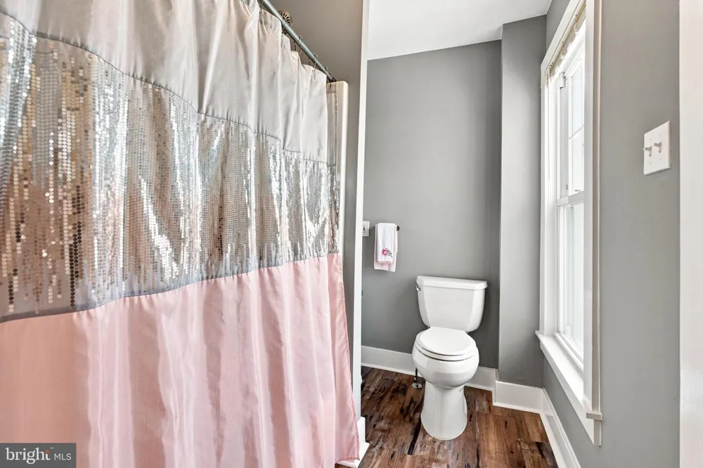 558 MOHAWK AVENUE Norwood, PA 19074
