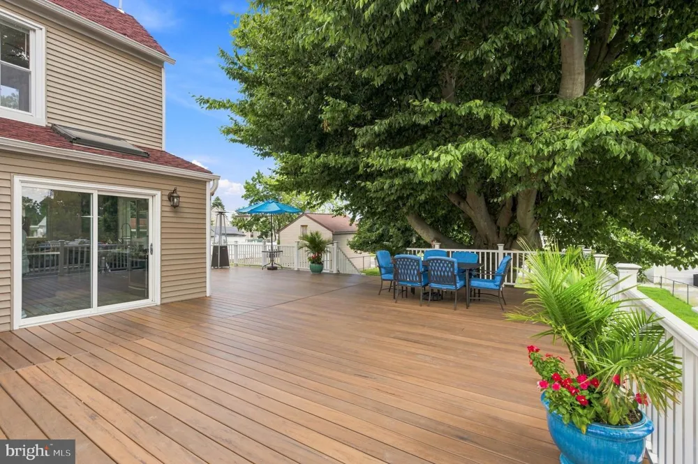 558 MOHAWK AVENUE Norwood, PA 19074