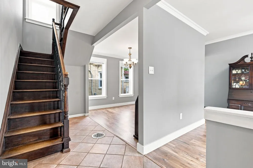 558 MOHAWK AVENUE Norwood, PA 19074