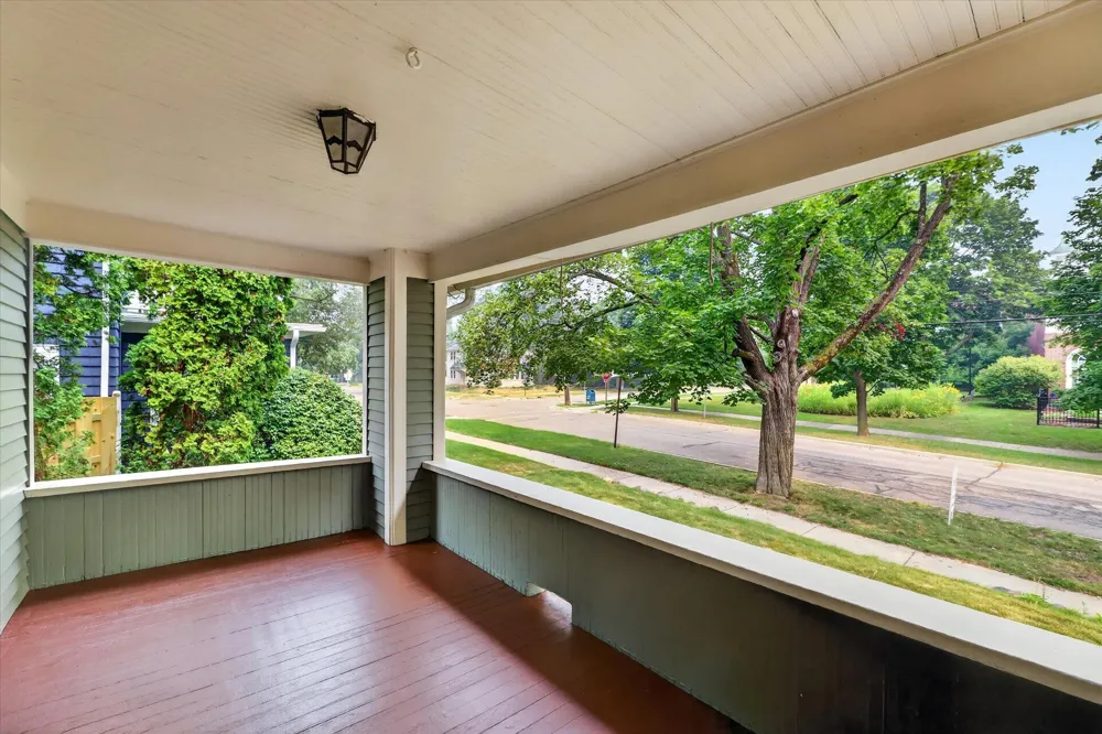 321 Inkster Avenue Kalamazoo, MI 49001