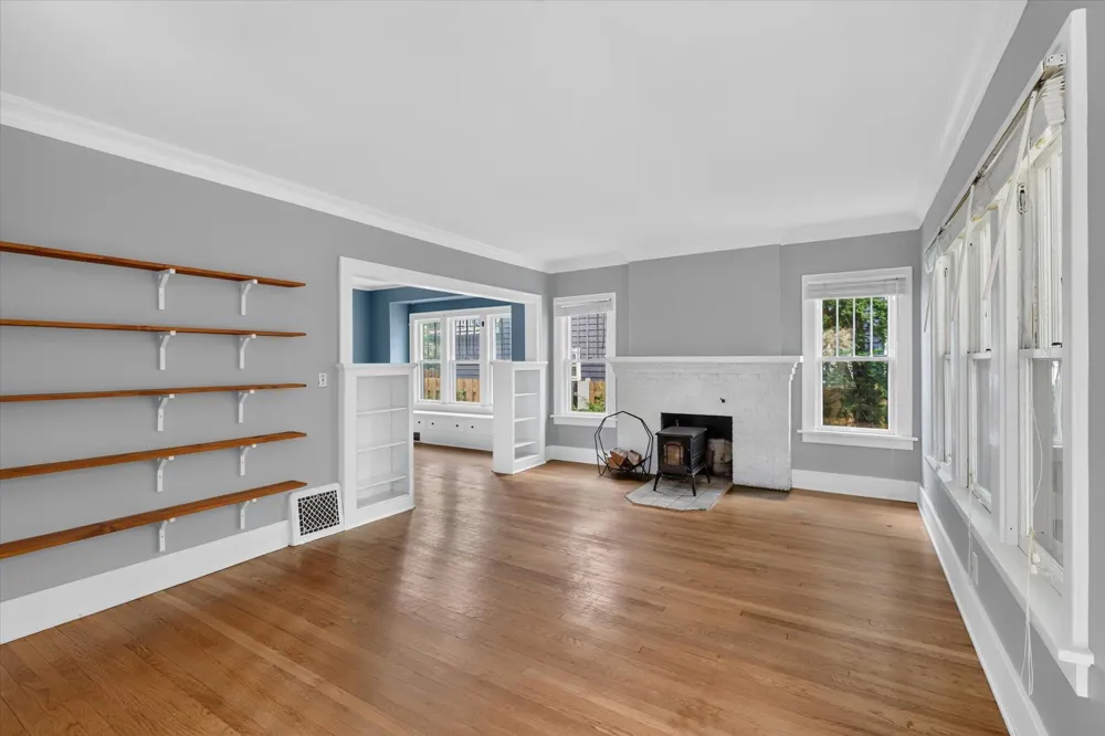 321 Inkster Avenue Kalamazoo, MI 49001