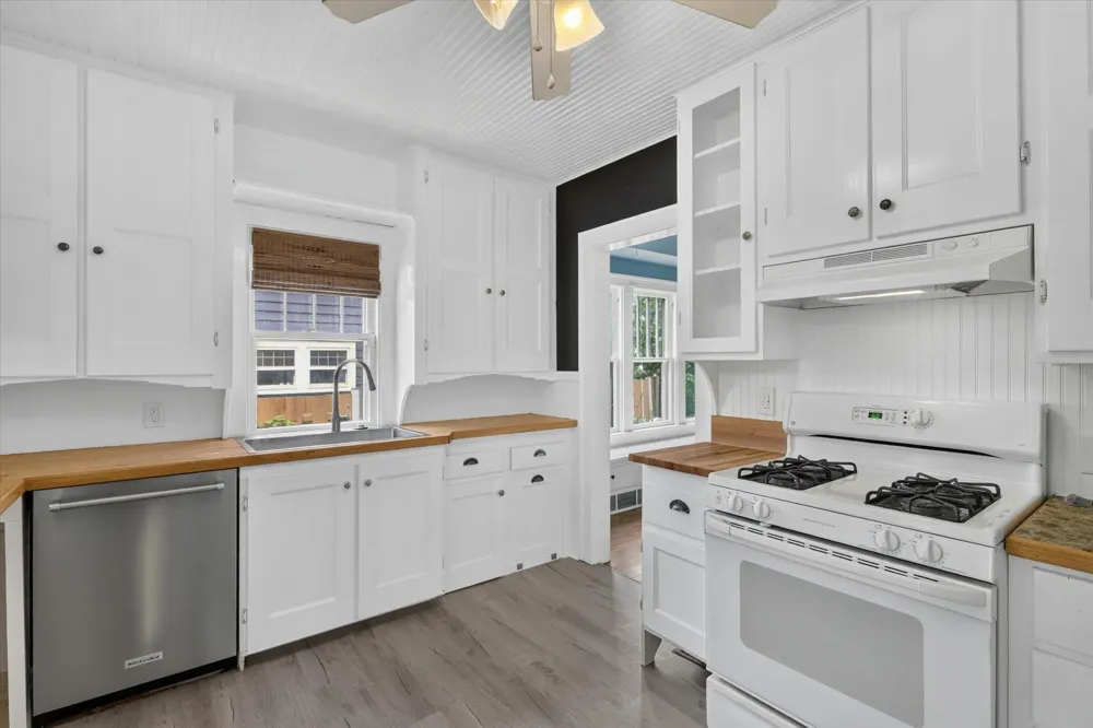 321 Inkster Avenue Kalamazoo, MI 49001