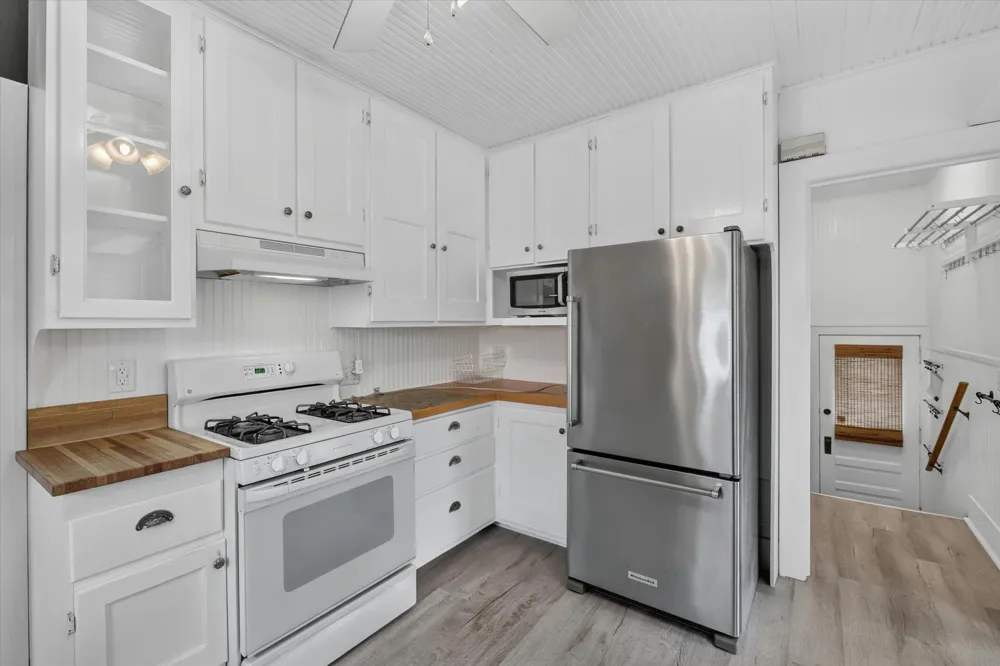 321 Inkster Avenue Kalamazoo, MI 49001