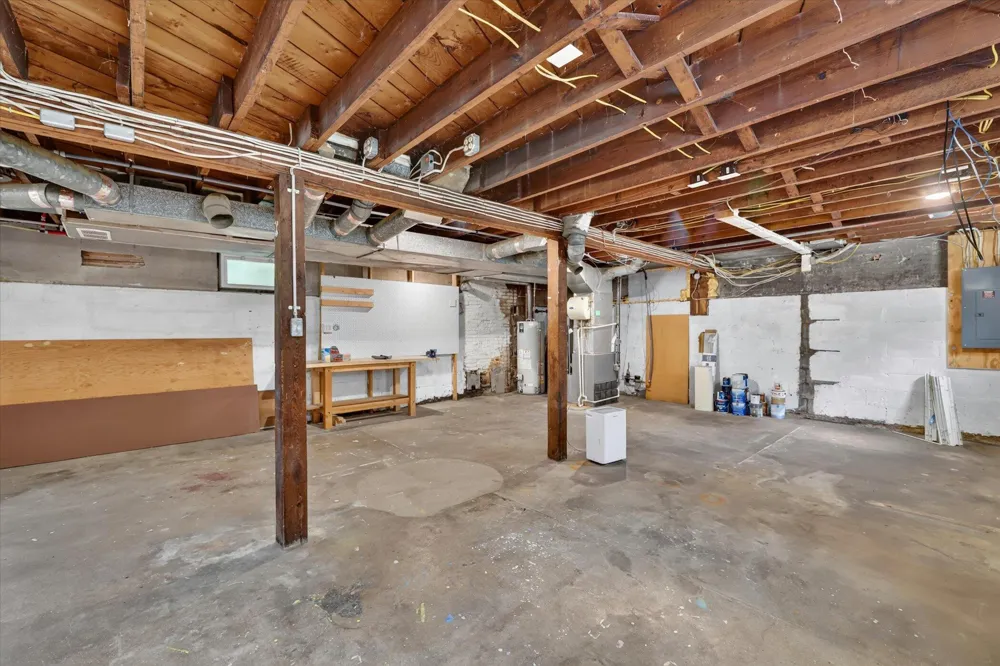 321 Inkster Avenue Kalamazoo, MI 49001