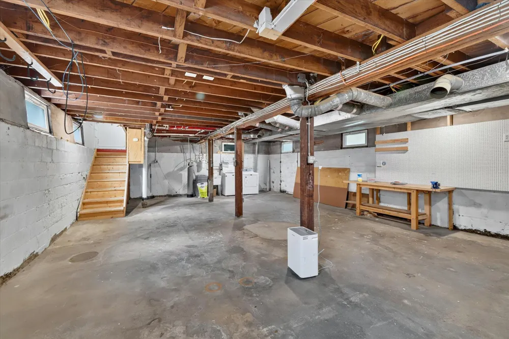 321 Inkster Avenue Kalamazoo, MI 49001
