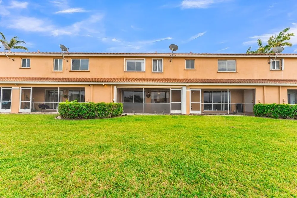 6215 Eaton Street West Palm Beach, FL 33411