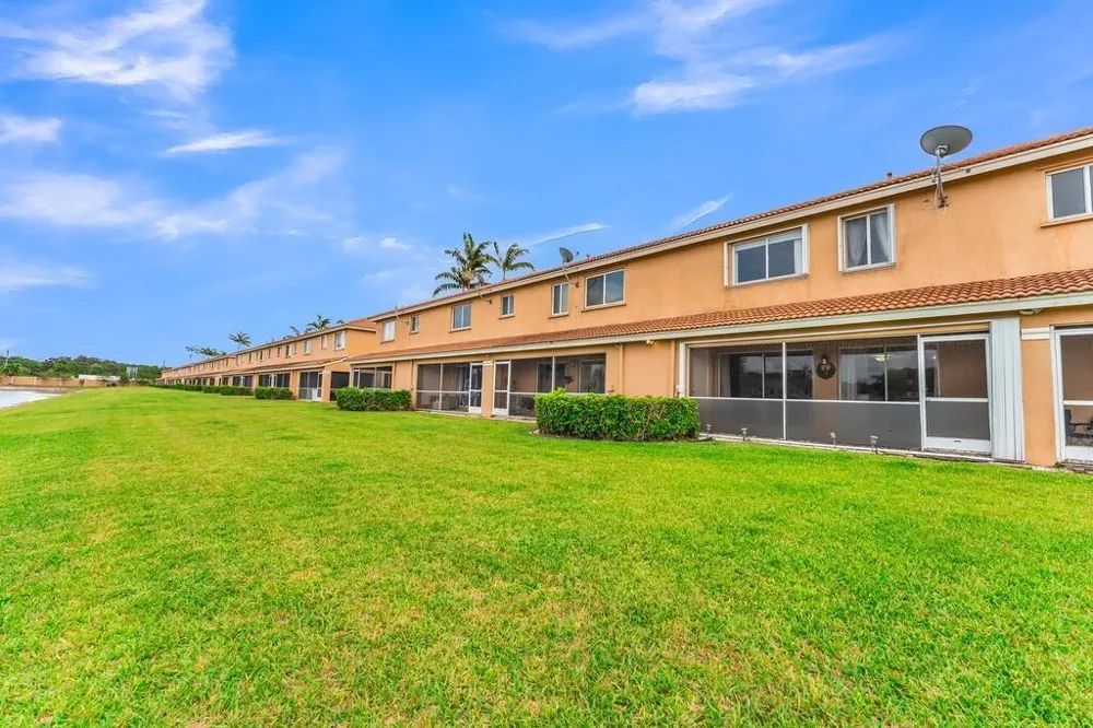6215 Eaton Street West Palm Beach, FL 33411