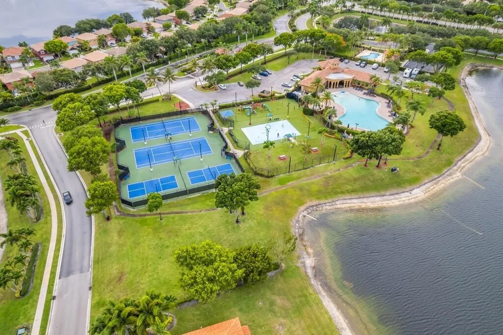 6215 Eaton Street West Palm Beach, FL 33411